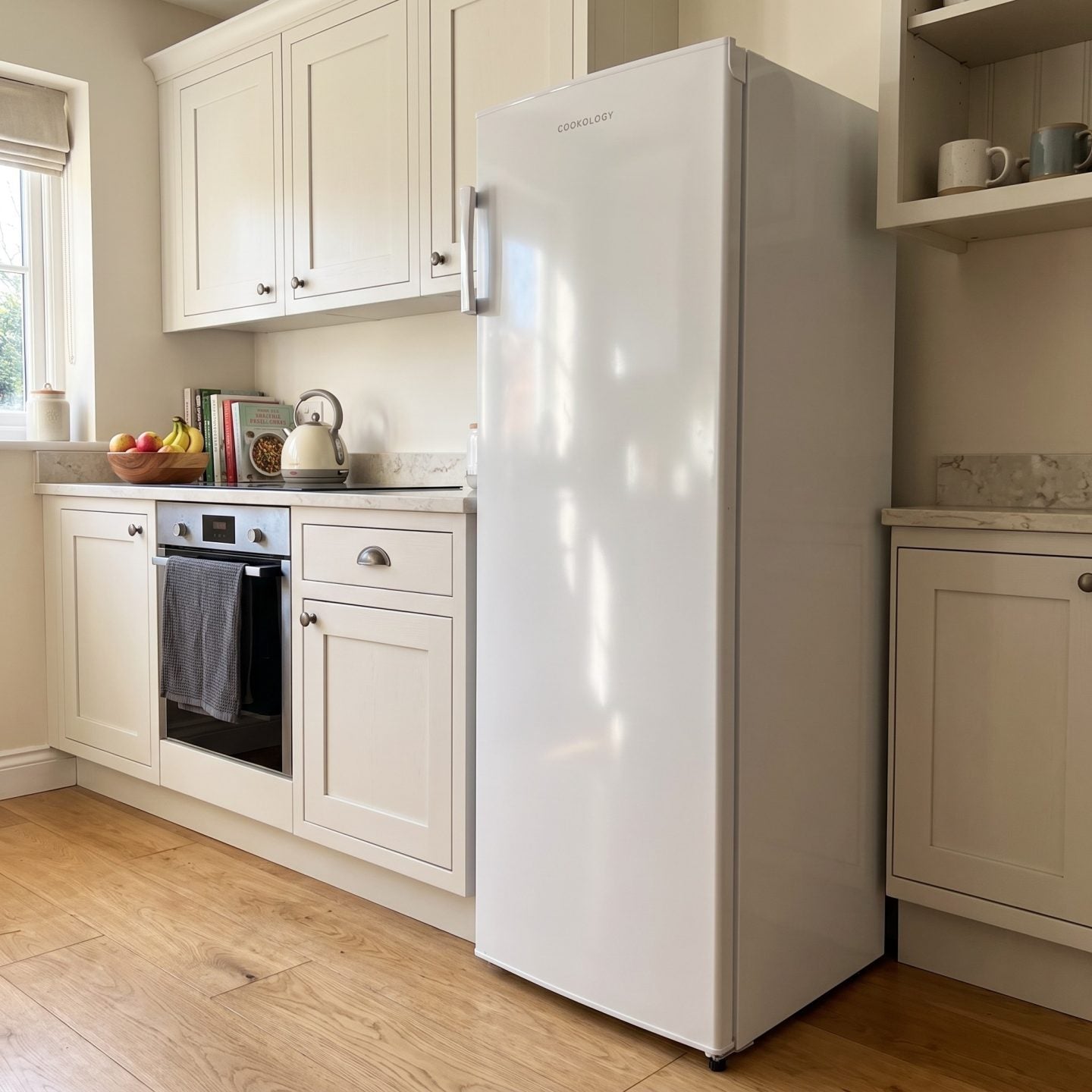 235L Freestanding Larder Fridge – White